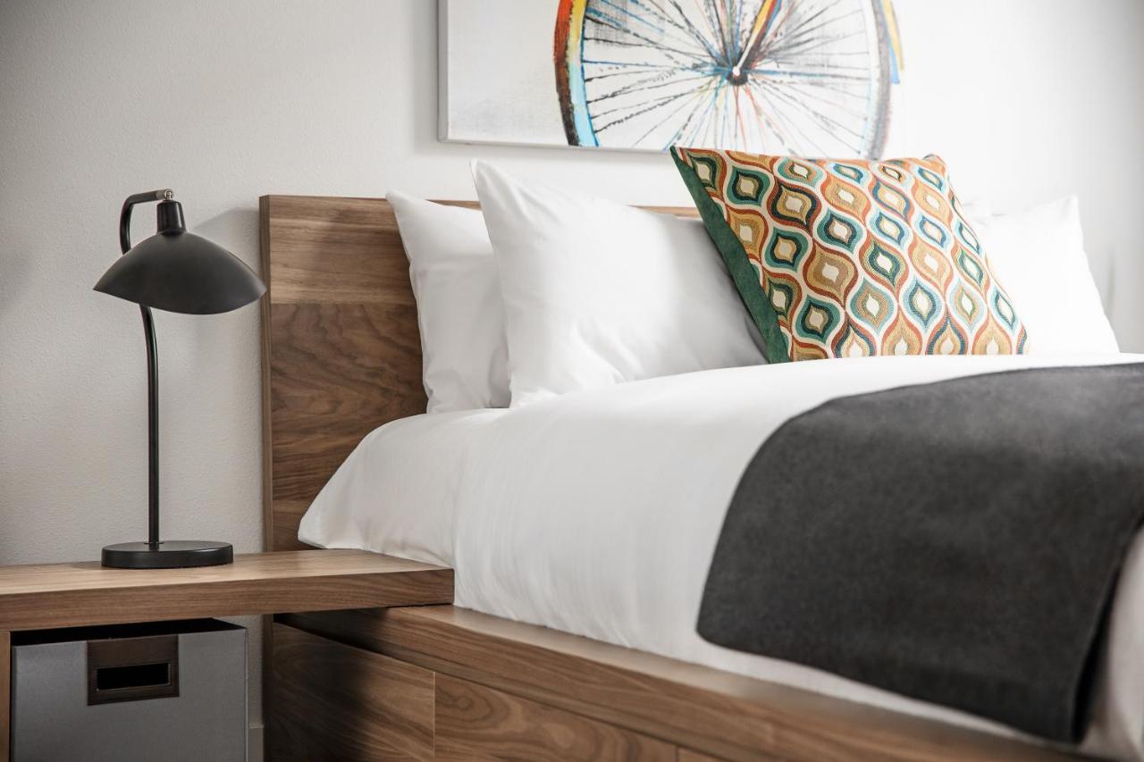 Domicile Suites At Marina Slu Seattle Buitenkant foto