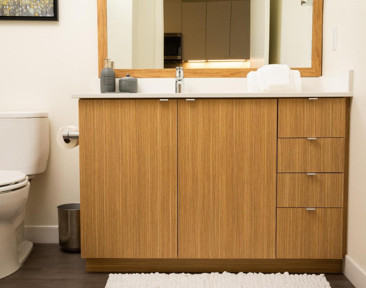 Domicile Suites At Marina Slu Seattle Buitenkant foto