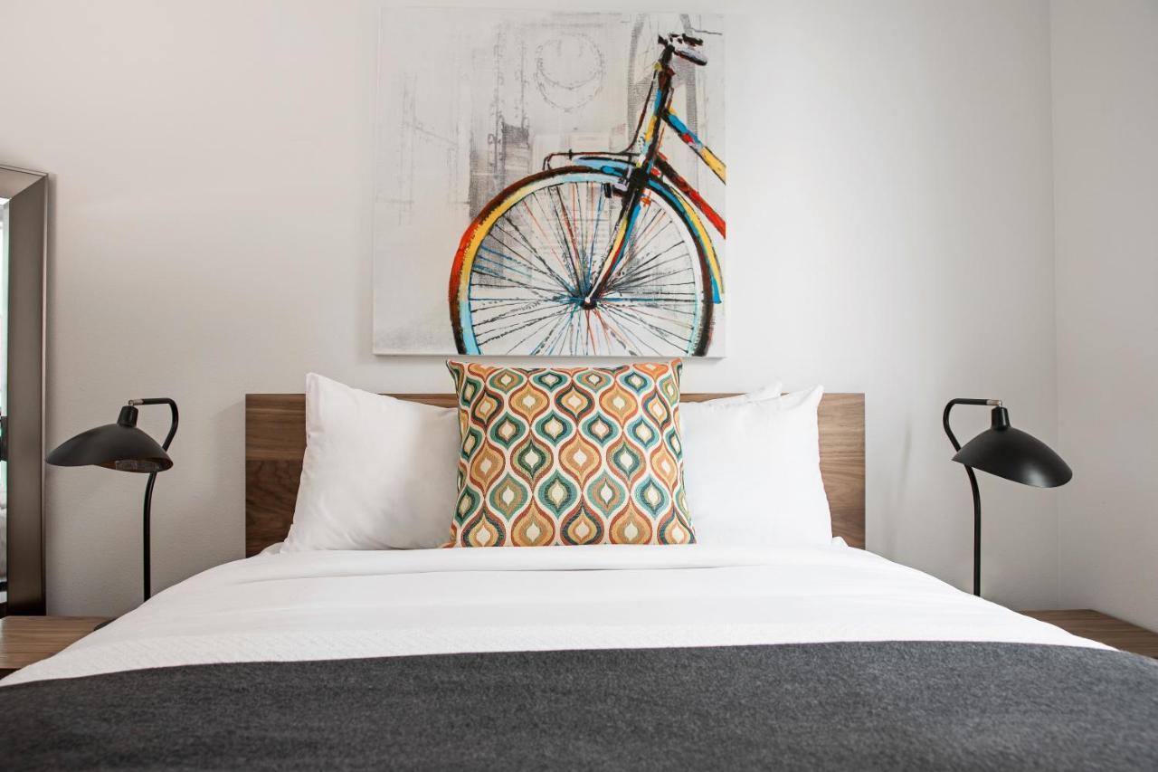 Domicile Suites At Marina Slu Seattle Buitenkant foto