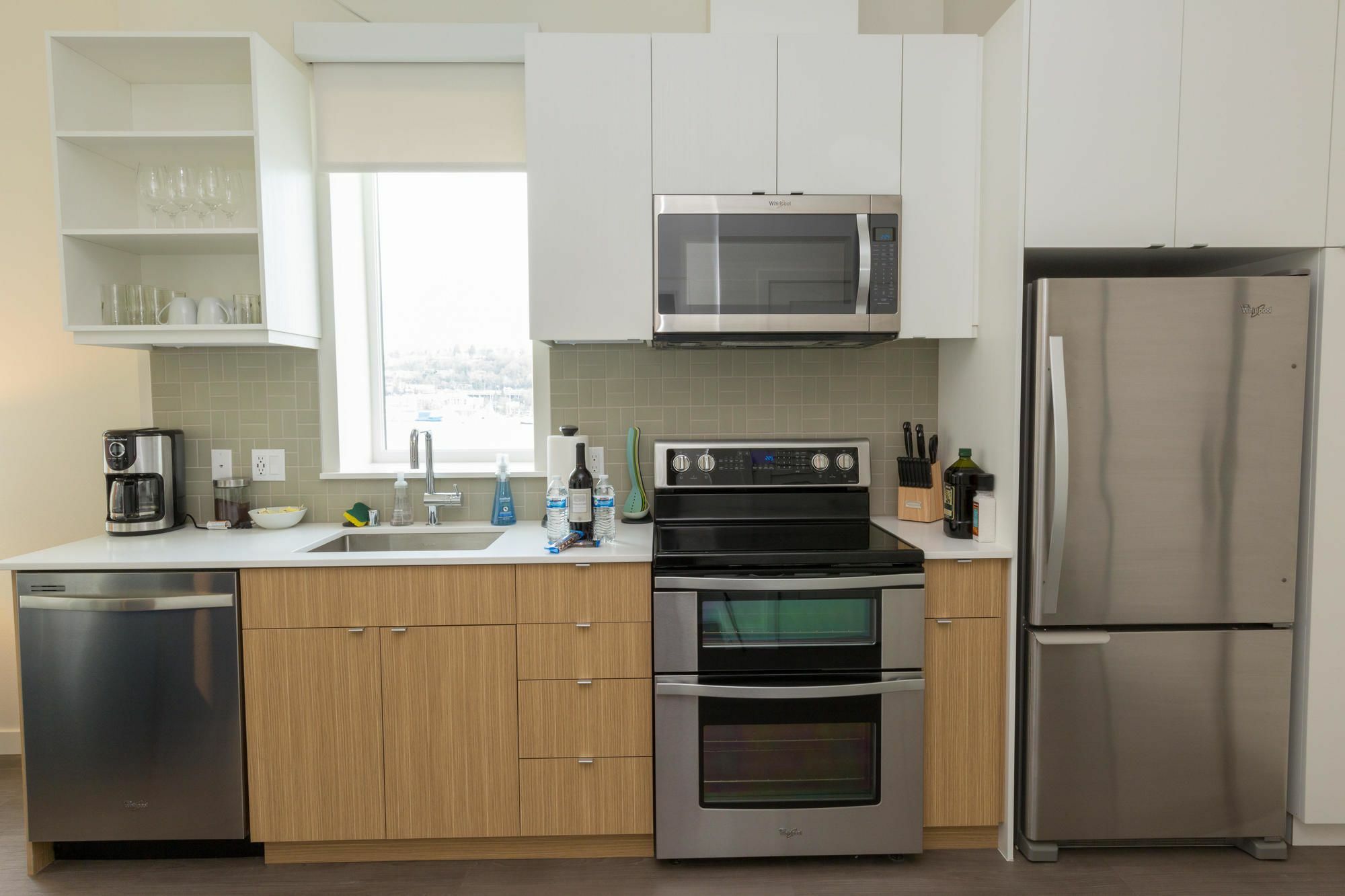 Domicile Suites At Marina Slu Seattle Buitenkant foto